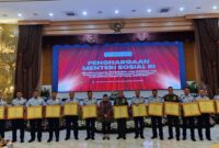 Dandim 1715/Yahukimo Menerima Penghargaan Menteri Sosial RI atas Dedikasi dan Kontribusi Dalam Penanganan Bencana Alam di Yahukimo