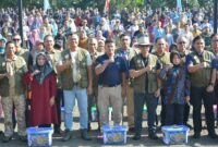 Panglima TNI Bagikan Ratusan Paket Sembako dan Tanam Pohon di PMPP TNI