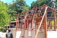 44 Persen Pengerjaan, Satgas TMMD Ke-122 Kodim 1805/Raja Ampat Percepat Sasaran Fisik RTLH Ibu Laode Mambrasar