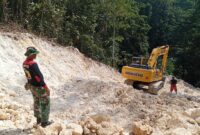 Satgas TMMD Ke-122 Kodim 1805/Raja Ampat Terus Kebut Menembus Gunung