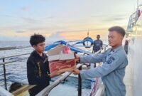 KN. Ular Laut-405 Bakamla RI Selamatkan Kapal Terombang Ambing di Laut Flores