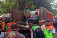 Kasudin Lingkungan Hidup dan Kasapel Cilandak Tinjau Sistem Pengangkutan Sampah di Wilayah Gubernur DKI