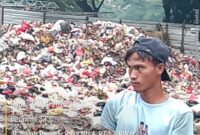 Tumpukan Sampah di Duren Sawit Dikeluhkan Warga, Diduga Ada Pungutan Liar