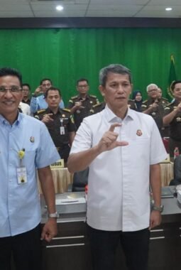 Kejaksaan Tinggi Kalimantan Barat Luncurkan Sikawan Dayak